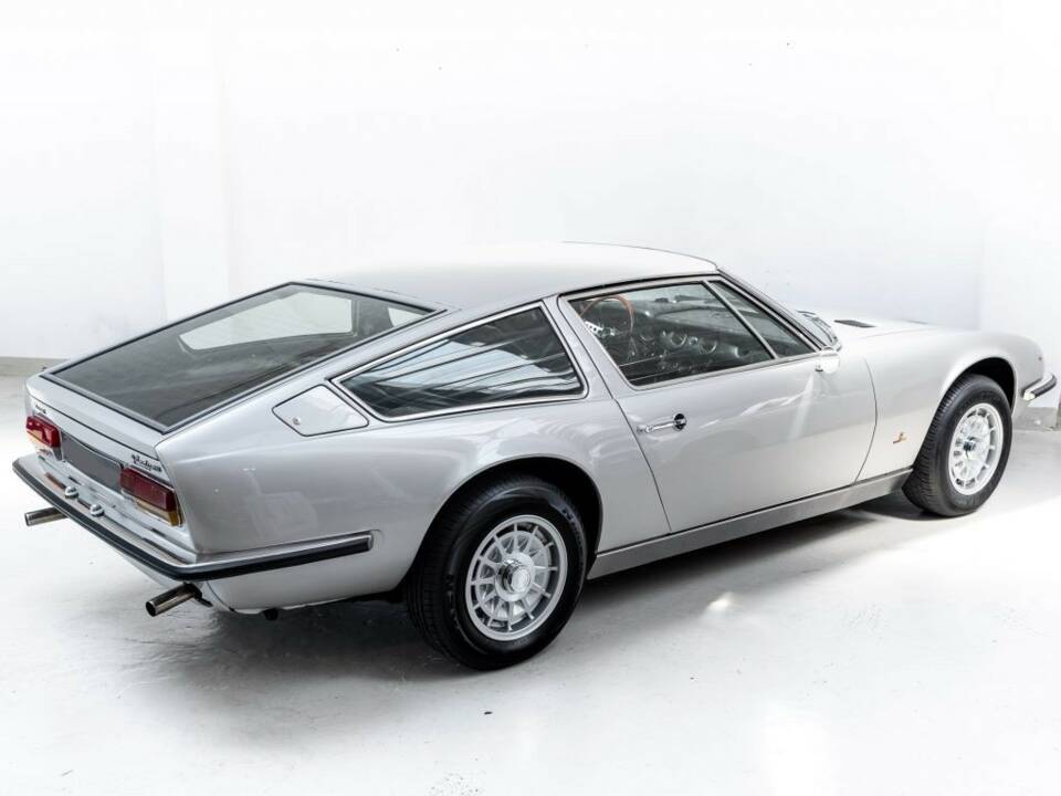 Bild 30/50 von Maserati Indy 4900 (1973)