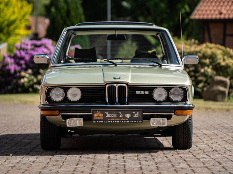 Image 6/46 of BMW 525 (1978)
