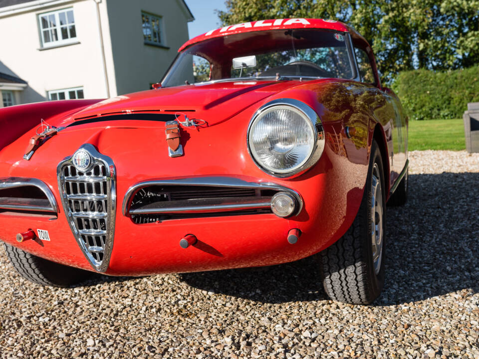 Imagen 14/60 de Alfa Romeo Giulia 1600 Spider (1963)