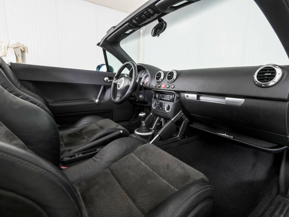 Immagine 10/50 di Audi TT 1.8 T (2001)