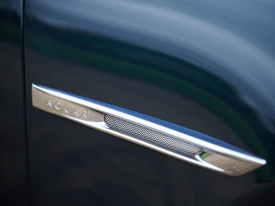 Image 10/50 of Jaguar XJ 5.0 (2010)