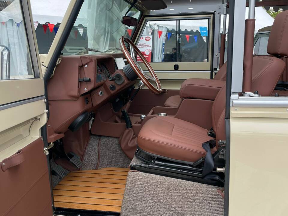 Bild 6/57 von Land Rover 110 (1989)