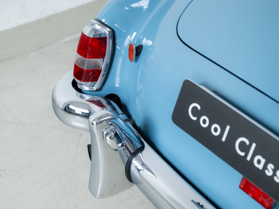 Image 34/40 of Mercedes-Benz 190 SL (1962)