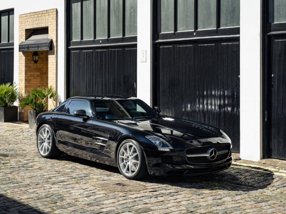 Bild 17/38 von Mercedes-Benz SLS AMG (2011)