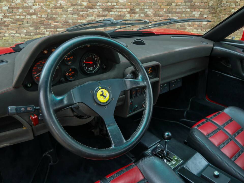 Bild 46/50 von Ferrari 328 GTB (1986)