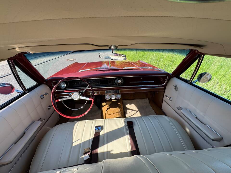 Image 14/20 of Chevrolet Impala Station Wagon (1965)