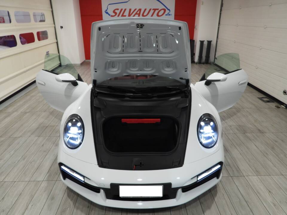 Image 9/15 de Porsche 911 Turbo (2021)