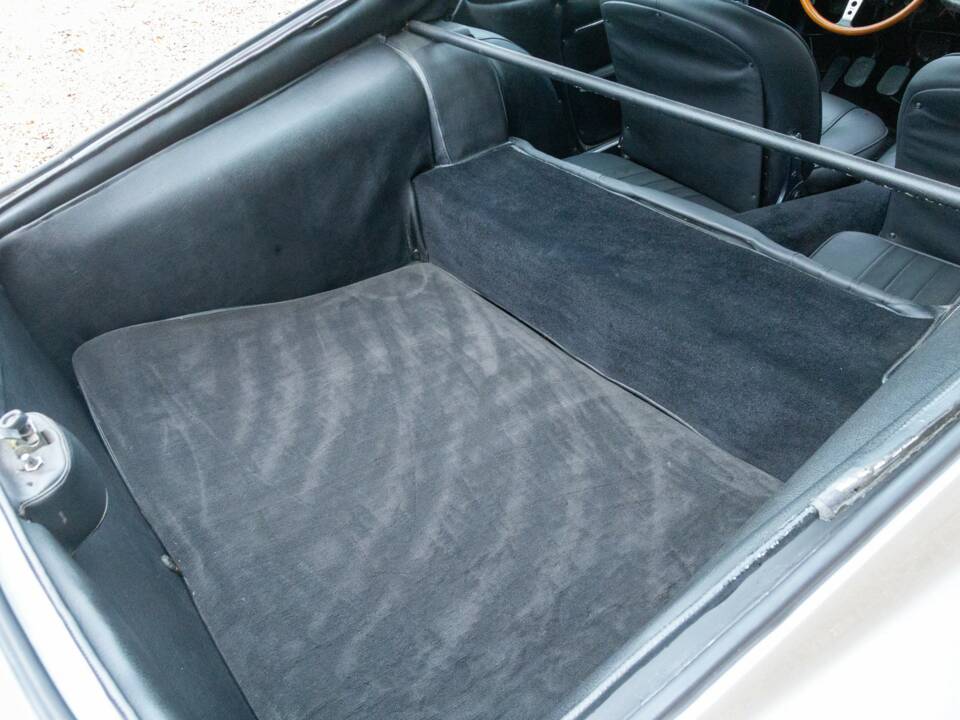 Image 20/50 of Maserati Mistral 4000 (1966)