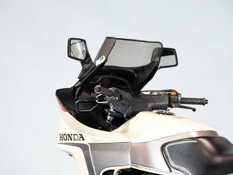 Image 12/50 of Honda CX 500 Turbo (1982)