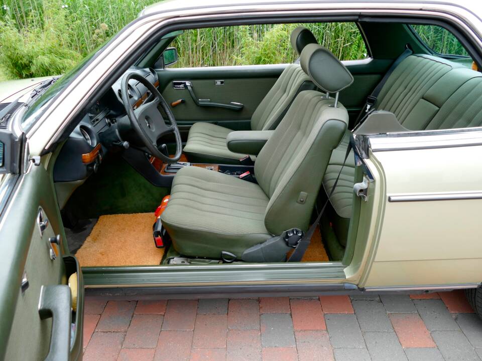 Image 7/22 of Mercedes-Benz 280 CE (1983)