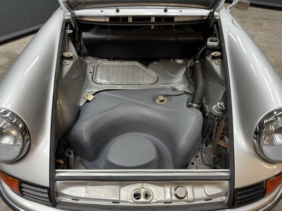 Image 43/50 de Porsche 911 2.4 S (1972)