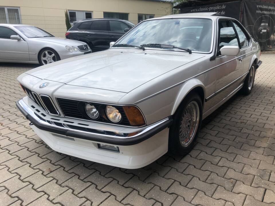 Bild 12/27 von BMW M 635 CSi (1986)
