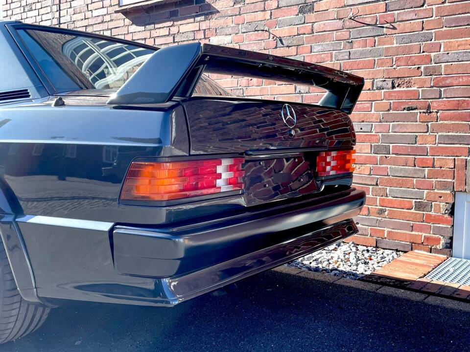 Bild 4/20 von Mercedes-Benz 190 E 2.5-16 Evolution I (1989)