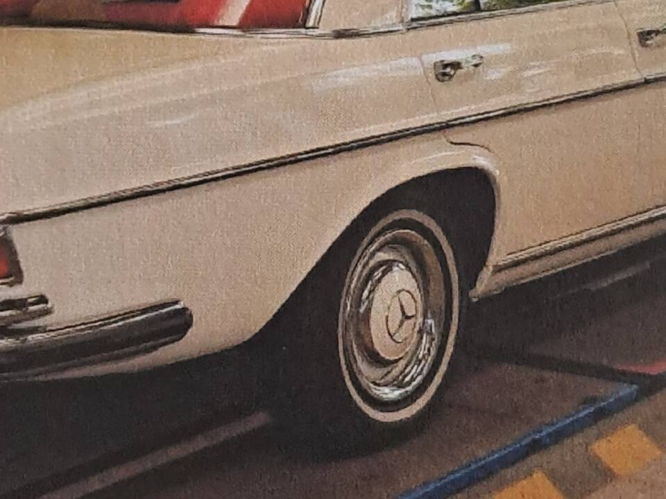 Image 10/16 of Mercedes-Benz 250 SE (1966)