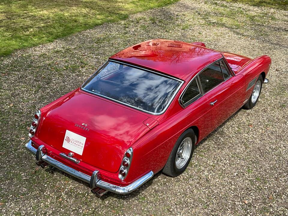 Image 3/18 de Ferrari 250 GT&#x2F;E (1962)