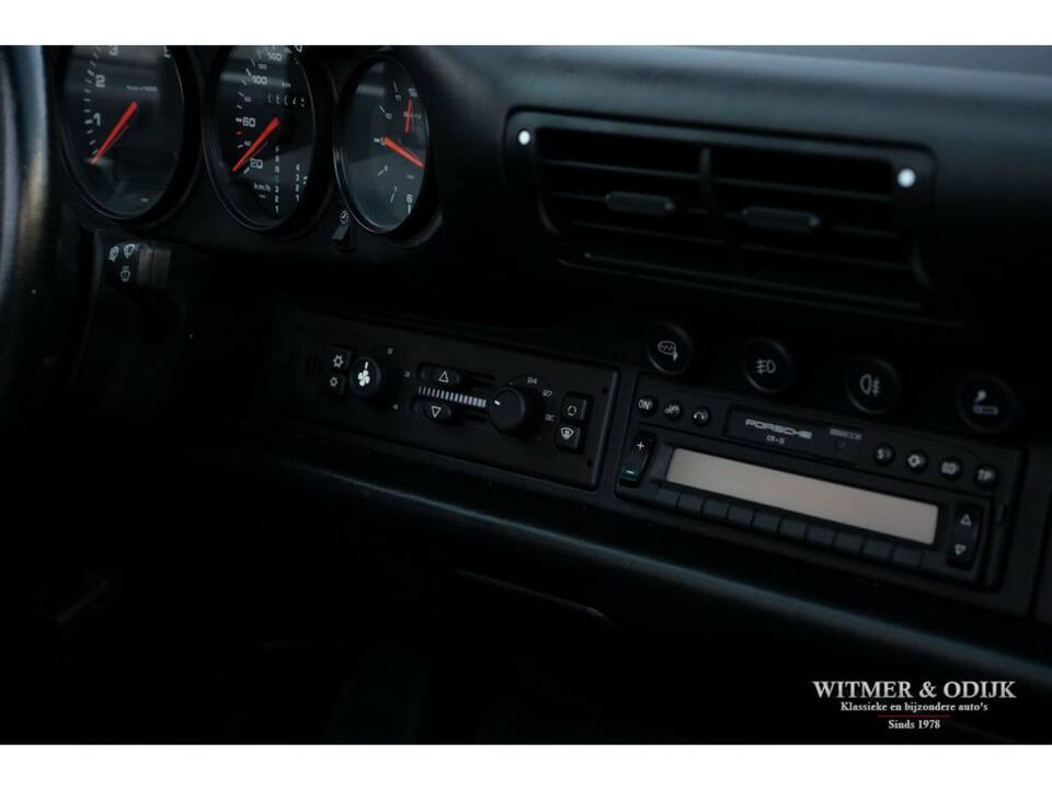 Bild 30/34 von Porsche 911 Carrera (1996)