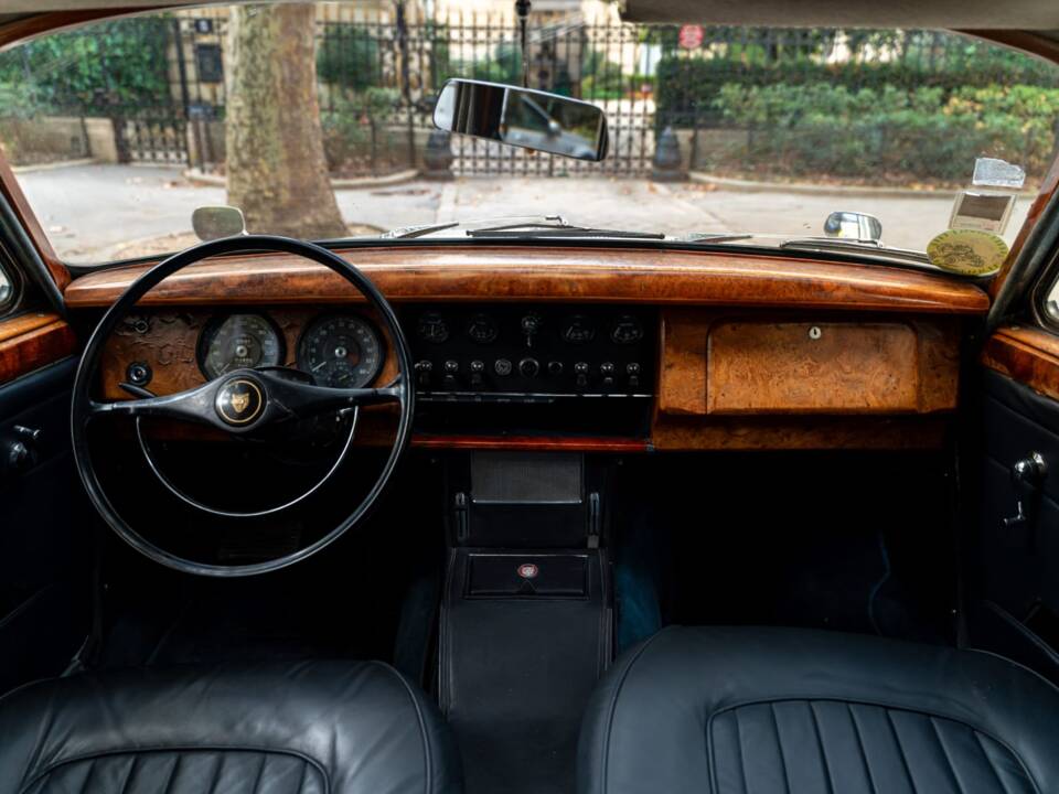 Image 7/15 de Jaguar Mk II 3.4 (1964)