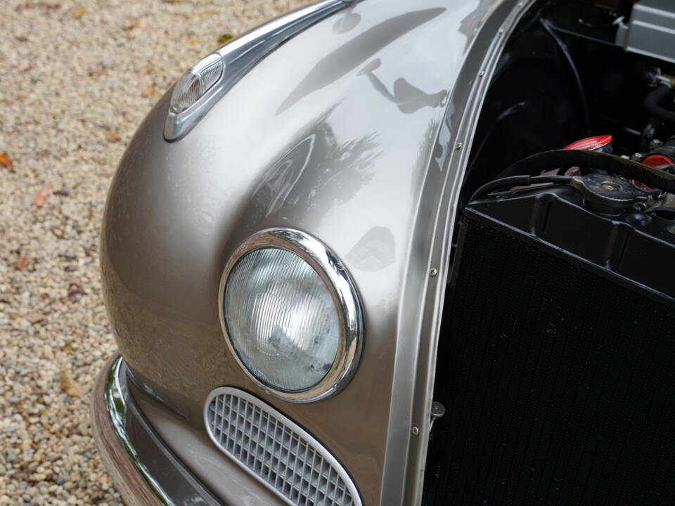 Immagine 29/50 di BMW 501 V8 (1965)
