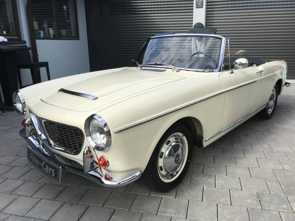 Image 13/33 of FIAT 1200 Convertible (1961)
