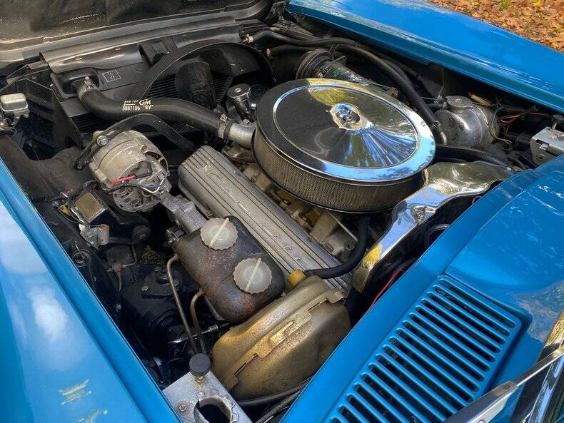 Bild 46/50 von Chevrolet Corvette Sting Ray Convertible (1966)