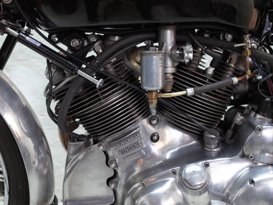 Image 24/30 of Vincent Rapide C (1951)