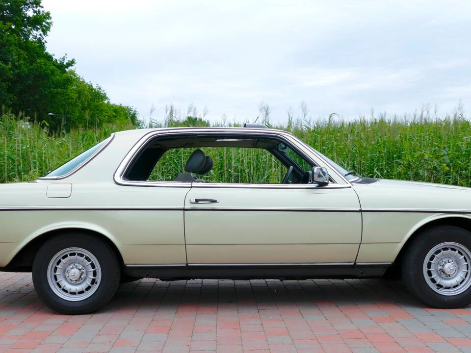 Image 12/22 of Mercedes-Benz 280 CE (1983)