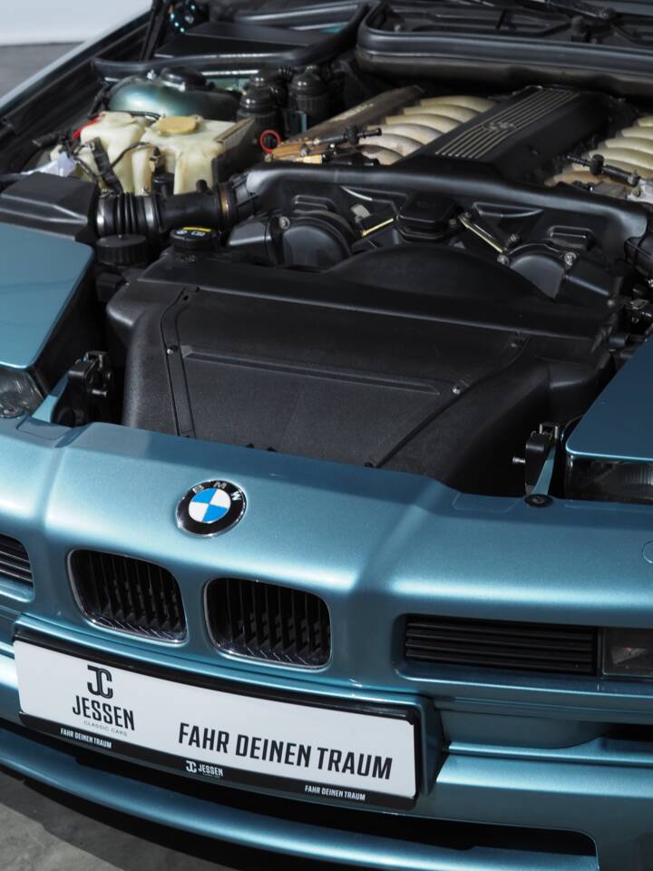Image 23/59 of BMW 850Ci (1994)