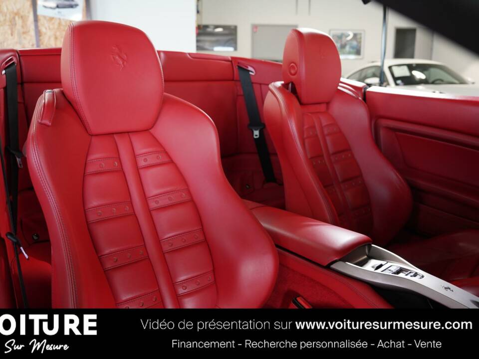 Imagen 14/39 de Ferrari California (2010)