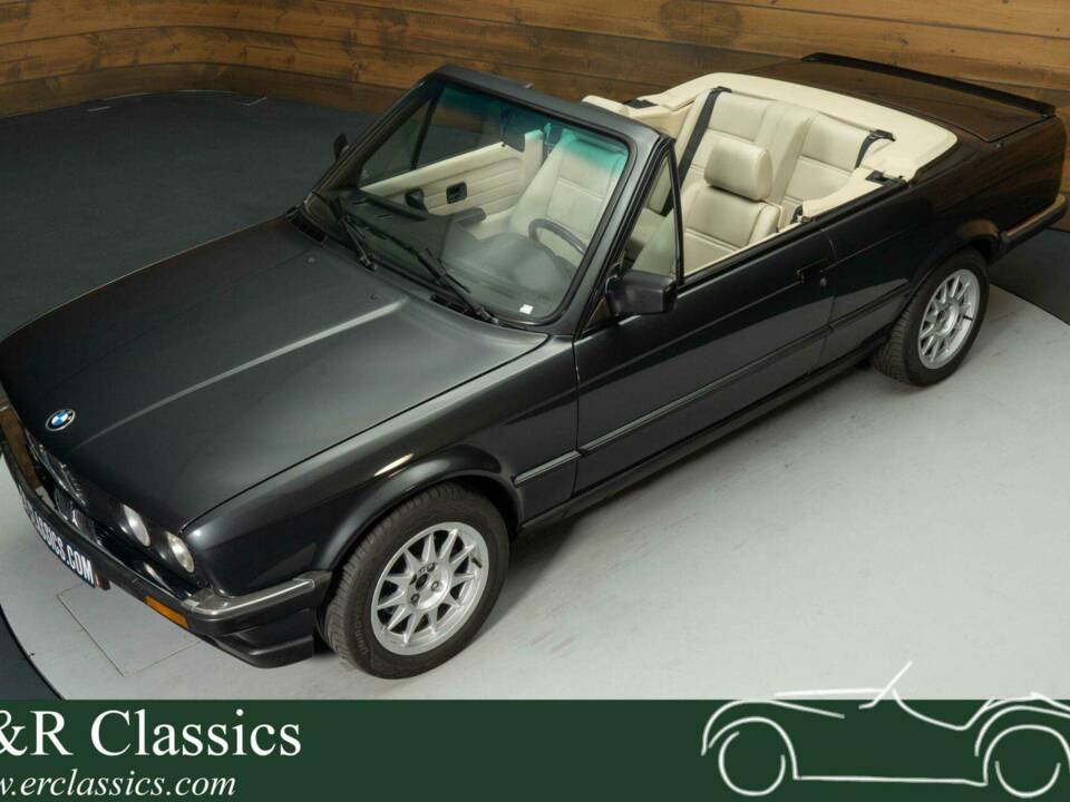 Image 1/19 de BMW 325i (1986)