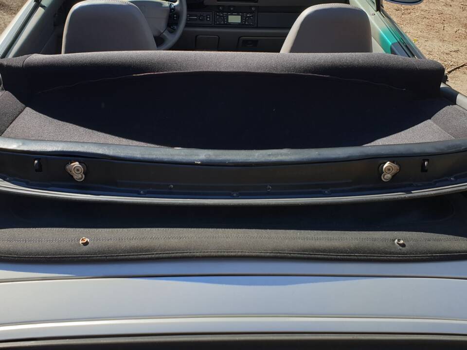Image 38/116 of Porsche 911 Carrera (1997)