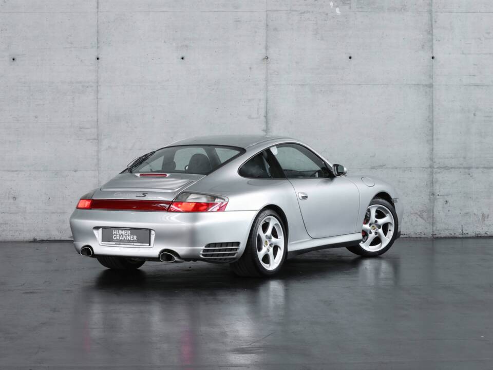 Image 4/50 of Porsche 911 Carrera 4S (2004)
