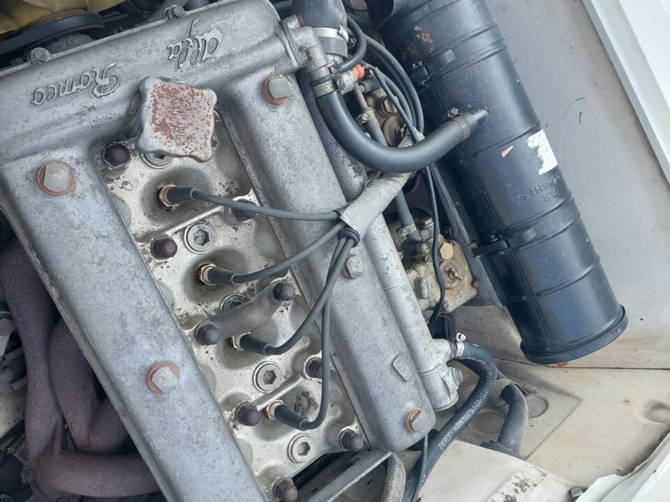 Image 12/21 of Alfa Romeo Giulia GT 1300 Junior (1970)