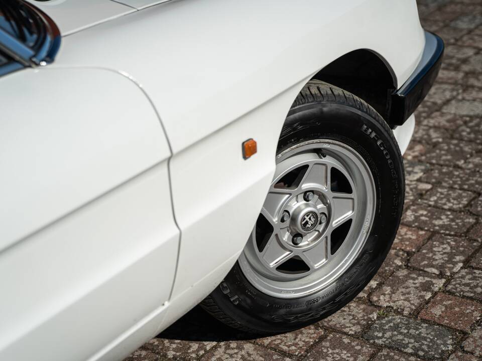Image 4/40 of Alfa Romeo 2.0 Spider (1987)