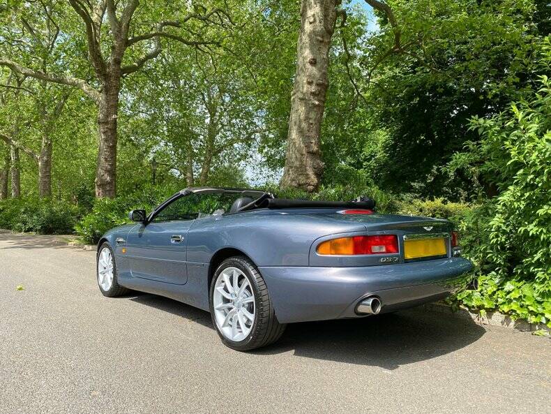 Image 17/50 of Aston Martin DB 7 Vantage Volante (2002)