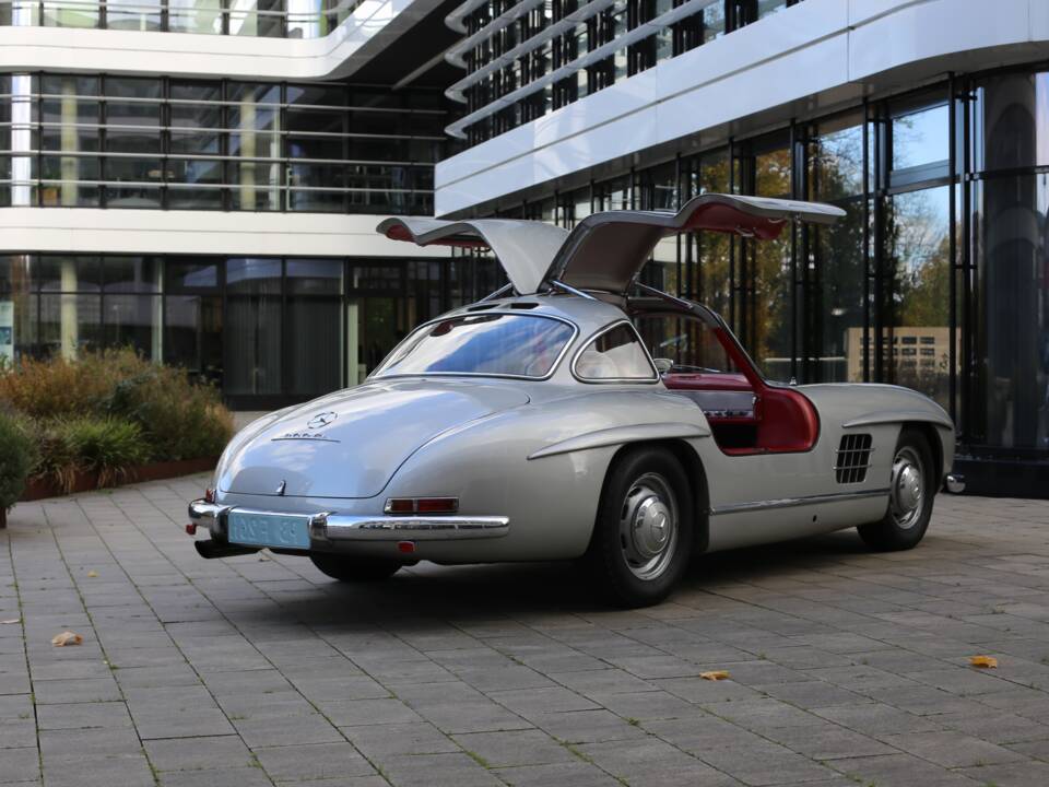 Image 4/37 of Mercedes-Benz 300 SL "Gullwing" (1954)