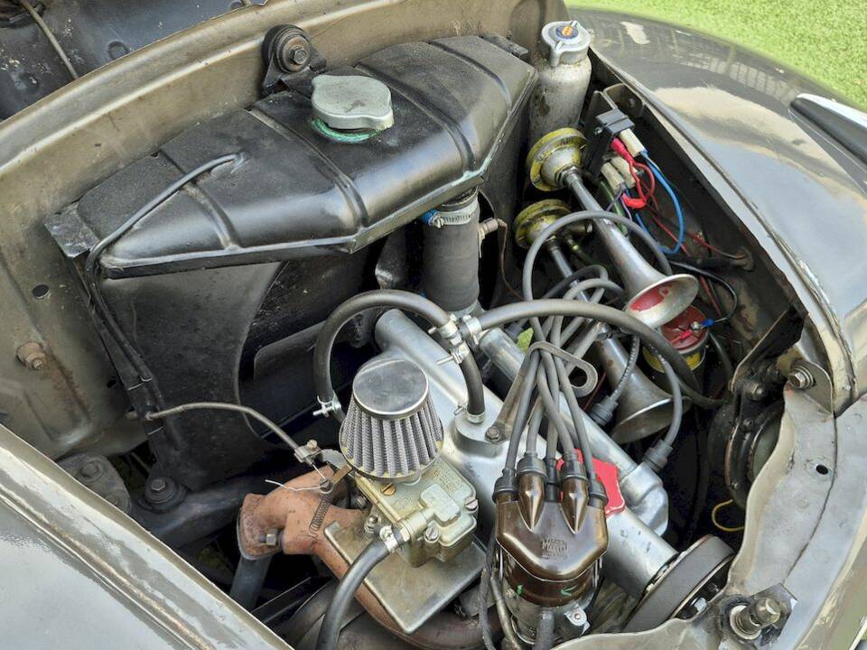 Image 40/42 of FIAT 500 C Belvedere (1953)