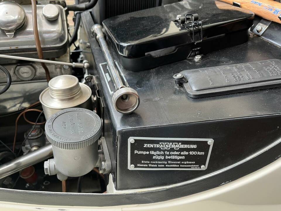 Image 14/17 of BMW 328 (1934)