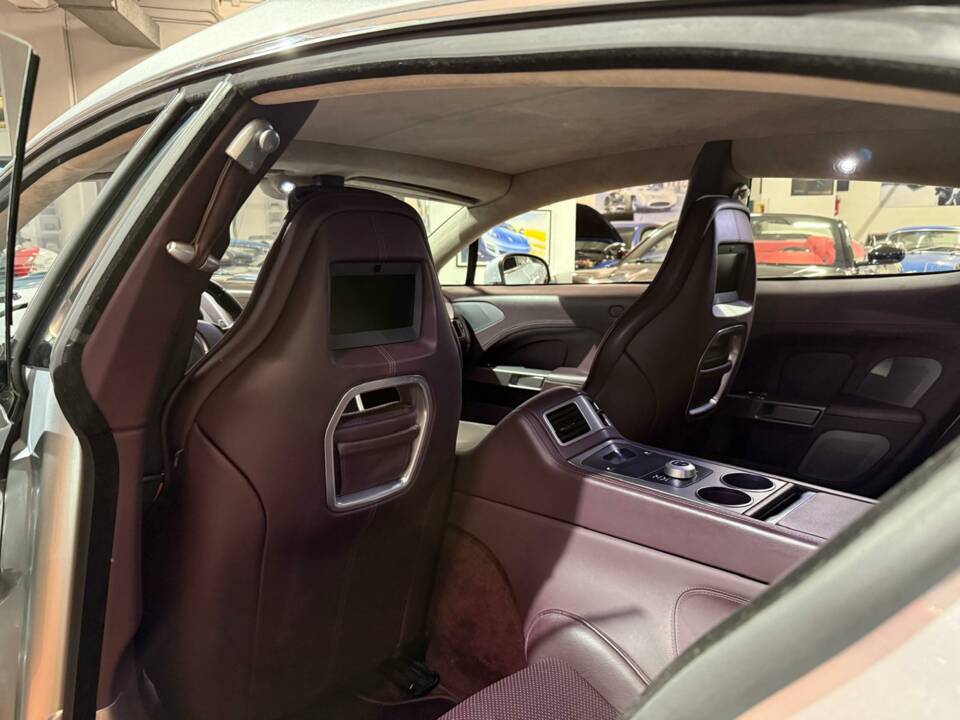 Immagine 25/42 di Aston Martin Rapide (2011)