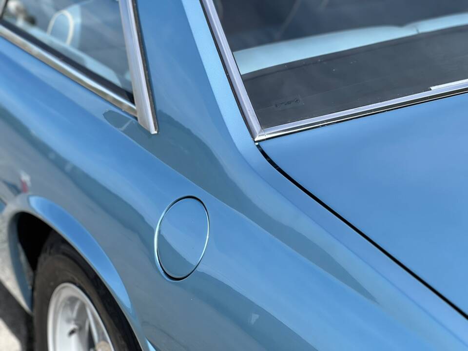 Bild 26/54 von Ferrari 365 GT4 2+2 (1975)