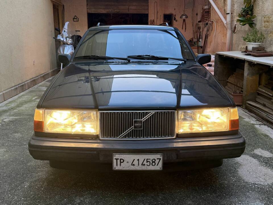 Image 5/8 of Volvo 940 2.0i (1994)