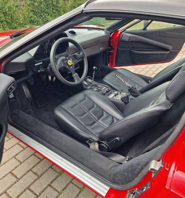 Image 52/82 of Ferrari 308 GTS Quattrovalvole (1983)