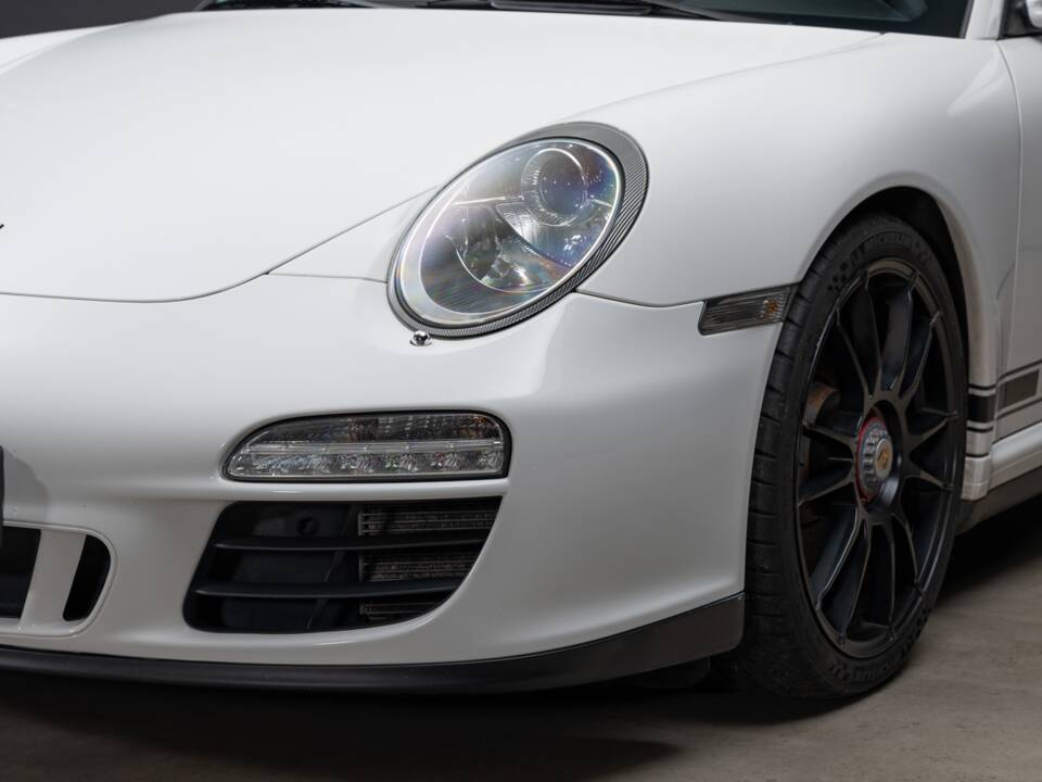 Imagen 14/46 de Porsche 911 Carrera GTS (2011)