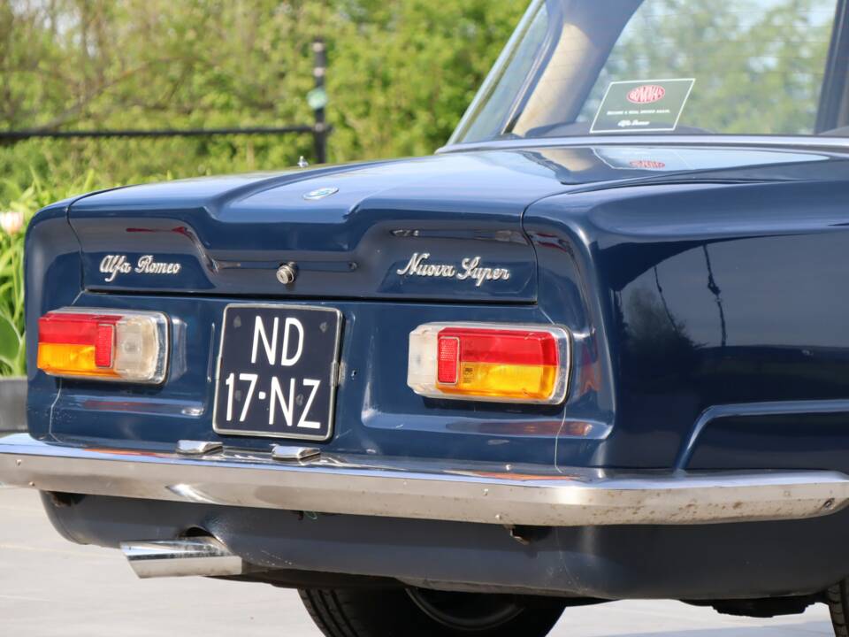 Image 26/50 of Alfa Romeo Giulia Nuova Super 1600 (1978)