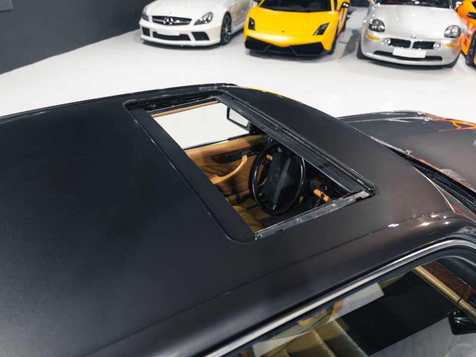 Bild 14/37 von Mercedes-Benz 560 SEC (1990)