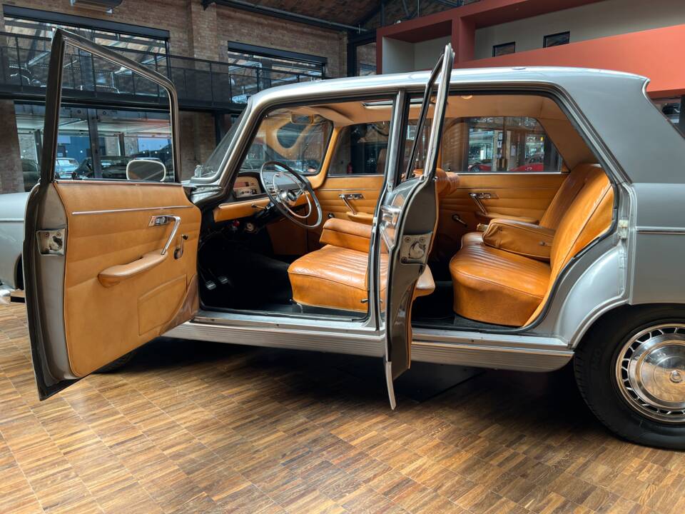 Image 15/34 de Peugeot 404 (1962)