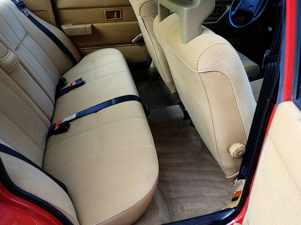 Image 25/75 de Volvo 240 (1986)