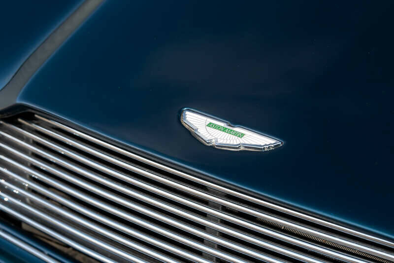 Image 16/50 of Aston Martin Virage Volante (1993)