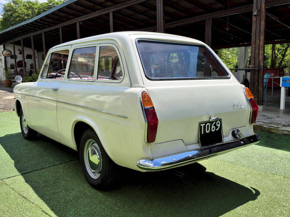 Image 14/63 of Ford Anglia (1965)
