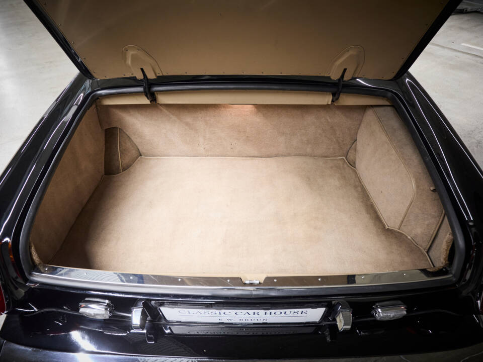 Image 58/99 of Rolls-Royce Corniche I (1979)