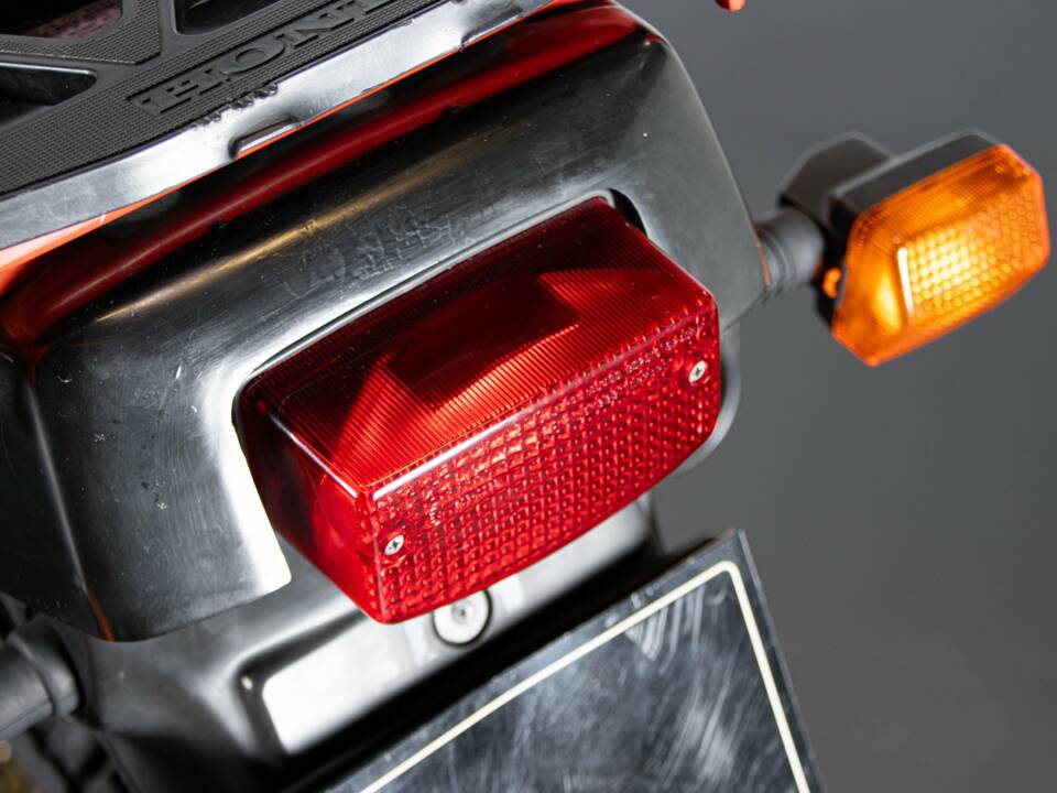 Image 50/50 de Honda DUMMY (1991)